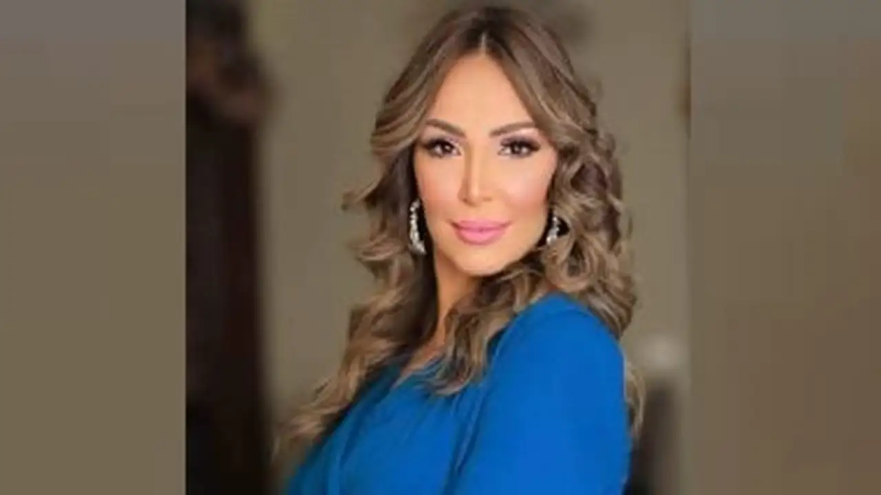 عزاء مؤثر.. وفاء مكي ووفاء عامر يحضران جثمان سهام جلال